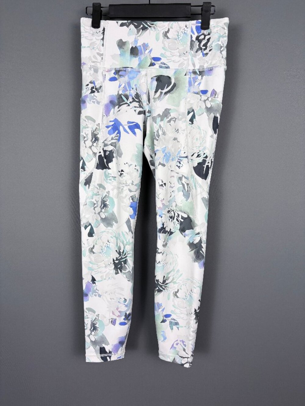 Athleta Salutation Peony 7/8 Floral Stash Pocket Leggings S
